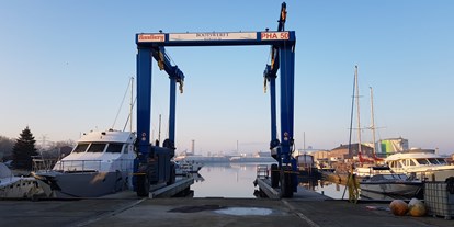 Yachthafen - Stromanschluss - Ostfriesland - Bootswerft Borssum GmbH & Co.KG