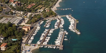 Yachthafen - Stromanschluss - Italien - LIKE US ON FACEBOOK : https://www.facebook.com/pages/Moniga-Porto-Nautica-Srl/284563818253700

 - Moniga Porto Nautica srl