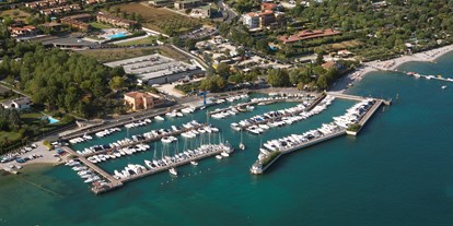 Yachthafen - Abwasseranschluss - Moniga del Garda - LIKE US ON FACEBOOK : https://www.facebook.com/pages/Moniga-Porto-Nautica-Srl/284563818253700 - Moniga Porto Nautica srl