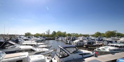 Yachthafen - Stromanschluss - East of England - Broom Marina - Broom Boats Limited