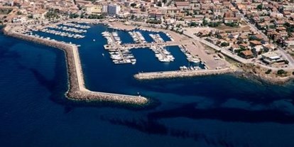 Yachthafen - Toiletten - Italien - Marina di Portoscuso