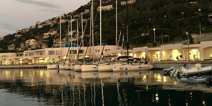 Yachthafen - Toiletten - Messina - Capo d' Orlando Marina