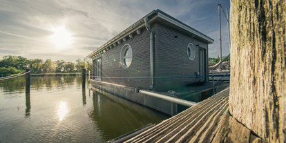 Yachthafen - Region Usedom - Schwimmende Suiten mit Sauna und freistehender Badewanne - Naturhafen Krummin