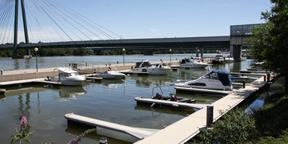 Yachthafen - Duschen - Donauraum - Ostbecken - Marina Wien