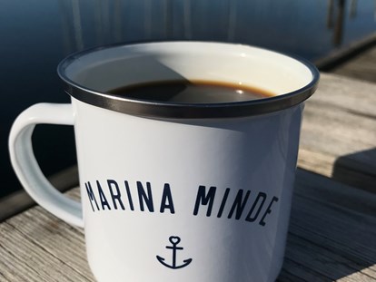 Yachthafen - Abwasseranschluss - Dänemark - Die beliebte Marina Minde Emaille-Tasse - Marina Minde 