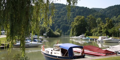 Yachthafen - Duschen - Bayerischer Wald - kleiner Hafen - Aussicht Richtung Donauausfahrt - Boote bis 9 Meter - Hafen Obernzell