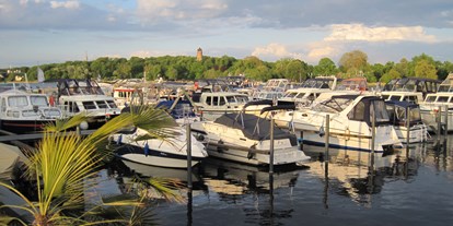 Yachthafen - Duschen - Havel - Marina am Tiefen See