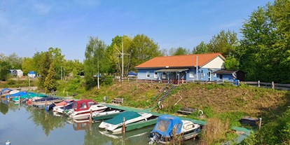 Yachthafen - Duschen - Weserbergland, Harz ... - Hafen Sehnde, bis 8m LüA im Hafen, 1,30 Tiefgang - Motorboot-Club Sehnde e.V.