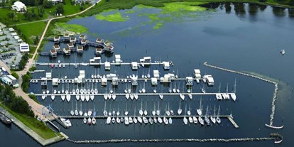 Yachthafen - am Meer - Fischland - Unsere full-service Marina liegt vis–à–vis der Naturschutzinsel Vilm am Rügischen Bodden  - im-jaich Marina Lauterbach
