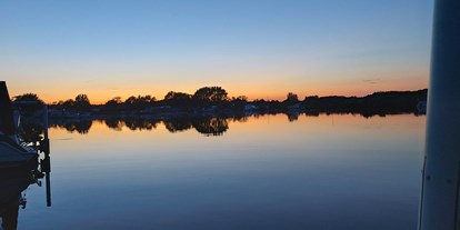 Yachthafen - Bewacht - Emsland, Mittelweser ... - Sonnenuntergang in der Marina Melbergen - Bootshafen Marina Mehlbergen