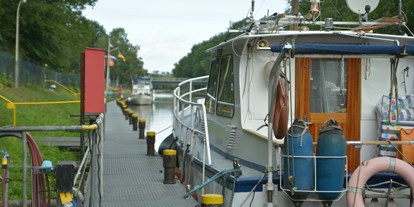 Yachthafen - Hunde erlaubt - Niedersachsen - rechte Steganlage - Ems-Yacht-Club Lingen e.V.