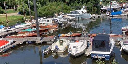 Yachthafen - Stromanschluss - Boote und Wohnmobile - Yachthafen Lauenburg