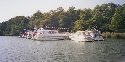 Yachthafen - Duschen - Binnenland - Möllner Motorboot Club e.V. am Ziegelsee