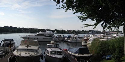 Yachthafen - Duschen - Möllner Motorboot Club e.V. am Ziegelsee