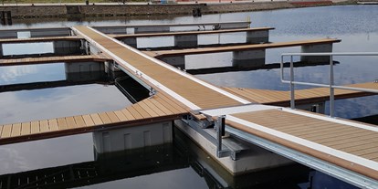 Yachthafen - Frischwasseranschluss - Gelsenkirchen - Aufbau der Steganlagen, August 2018 - Stölting Marina