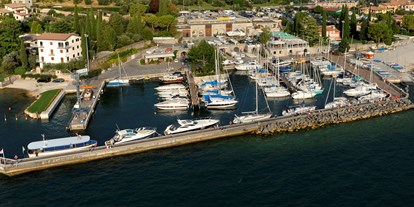 Yachthafen - W-LAN - Gardasee - Marina di Bogliaco