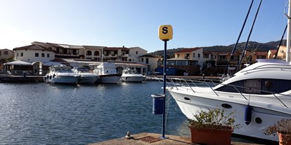 Yachthafen - Toiletten - Costa Smeralda - Marina di Porto Ottiolu