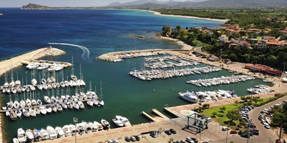Yachthafen - Slipanlage - Sardinien - (c) http://www.portosantamaria-baunei.it - Marina di Baunei