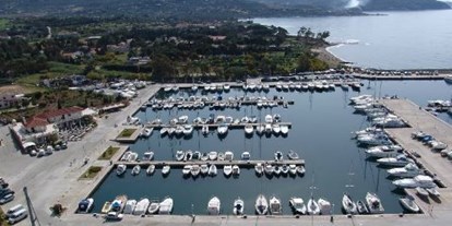 Yachthafen - Toiletten - Sardinien - Marina di Capitana