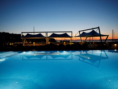 Yachthafen - Stromanschluss - Italien - Schwimmbad 2 - Porto San Rocco Marina Resort S.r.l.