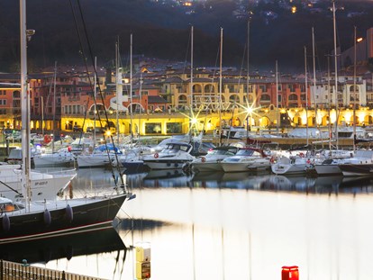Yachthafen - Waschmaschine - Adria - Aussicht vom Hügel - Porto San Rocco Marina Resort S.r.l.
