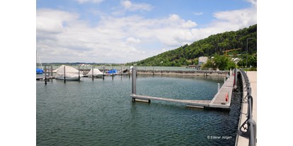 Yachthafen - Frischwasseranschluss - Bodensee - Österreich - Der Gäste-Steg besteht aus Mooringleinen - Marina Hafen