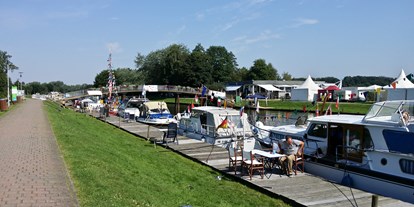Yachthafen - Toiletten - Niedersachsen - Marina am See