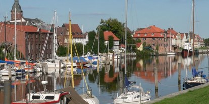 Yachthafen - Duschen - Nordsee - Glücksstadt