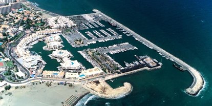 Yachthafen - Frischwasseranschluss - Costa del Sol - (c) http://www.puertobenalmadena.es/ - Puerto Deportivo de Benalmádena