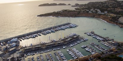 Yachthafen - Abwasseranschluss - Mallorca - (c) http://www.portadriano.com/ - Marina Port Adriano
