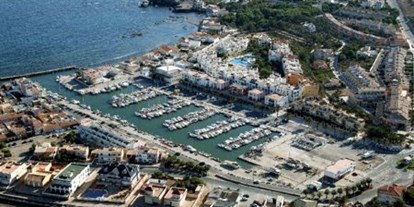 Yachthafen - Frischwasseranschluss - Murcia - (c) http://www.fondear.com/ - Puerto de Cabo de Palos
