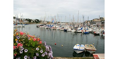 Yachthafen - Duschen - Bretagne - Quelle: http://www.audierne.fr/port_de_plaisance.php - Audierne