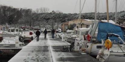 Yachthafen - Abwasseranschluss - Frankreich - Quelle: http://www.port-taverna.com/ - Port de Taverna