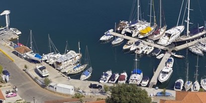 Yachthafen - Toiletten - Split - Süd - Bildquelle: http://www.aci.hr/de/marinas/aci-marina-vrboska - ACI Marina Vrboska