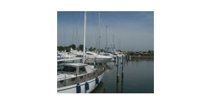 Yachthafen - am Meer - Ravenna - Homepage www.ilportomarinadegliestensi.it - Marina Degli Estensi