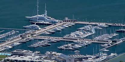 Yachthafen - am Meer - Toskana - Quelle: www.portomirabello.it - Porto Mirabello
