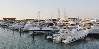 Yachthafen - Stromanschluss - Foggia - Marina di San Pietro